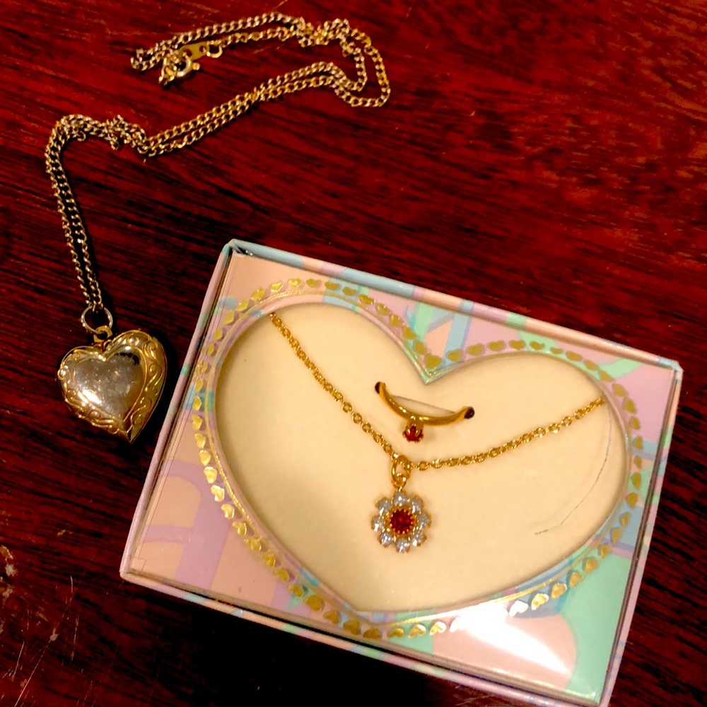 Young girl’s jewelry